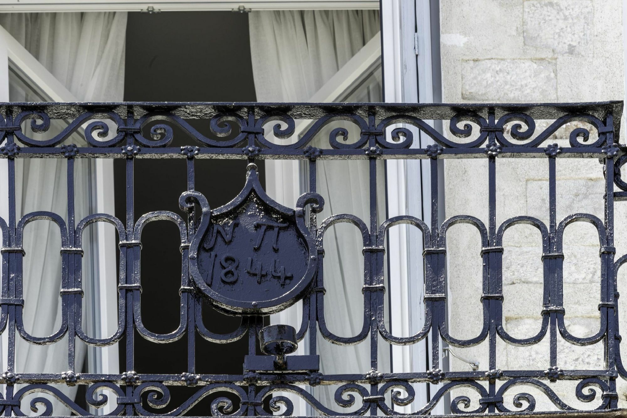 1844 Suites Syros 에르무폴리 외부 사진